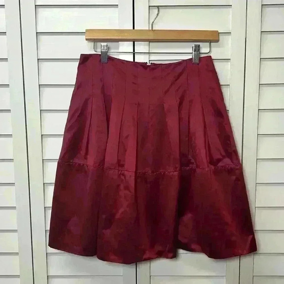 BCBGMaxAzria Pleated A-Line Skirt Size 2 Cranberry - Picture 1 of 8
